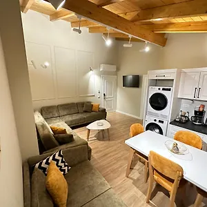 Apartahotel Arial Penthouse, Vlorë